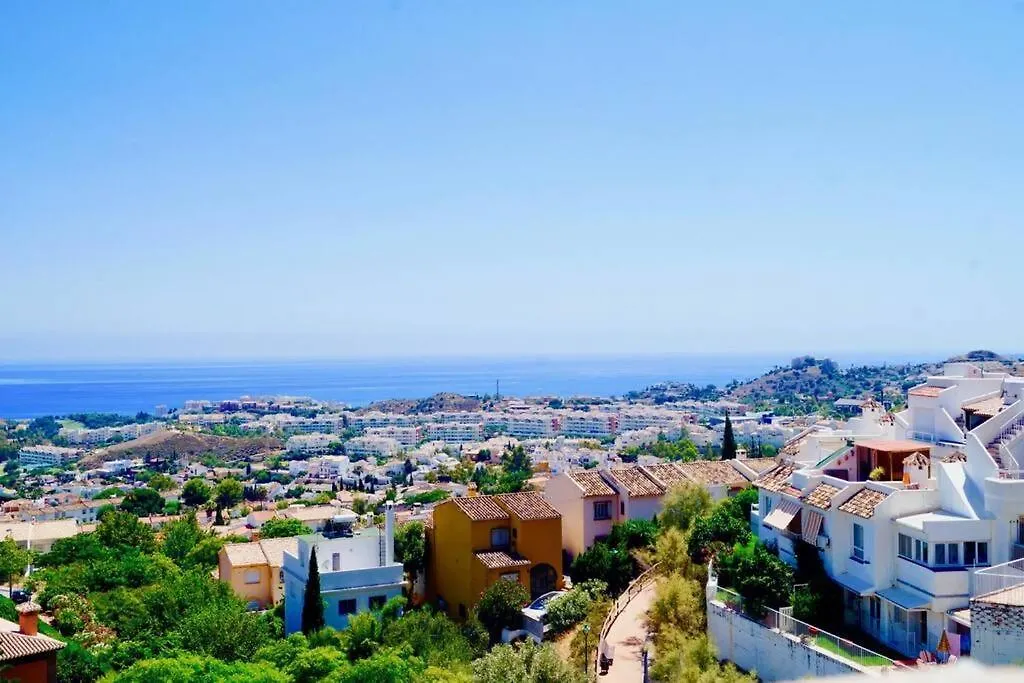 Stylish Seaside 3 Bed Apartment With Terrace + Sea View Benalmadena
