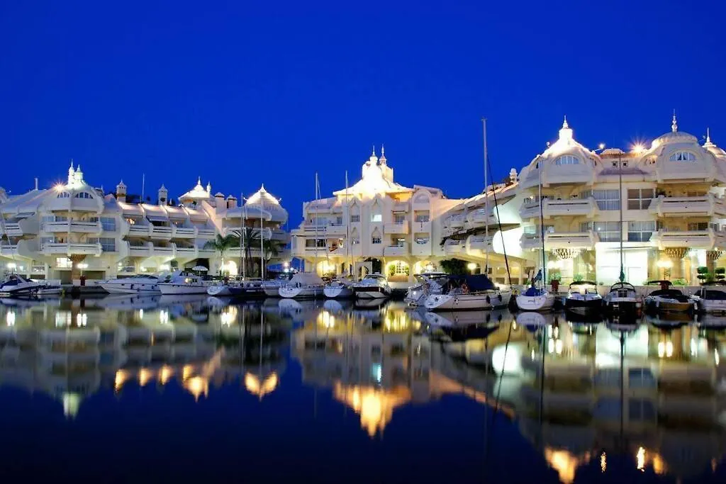 Stylish Seaside 3 Bed Apartment With Terrace + Sea View Benalmadena
