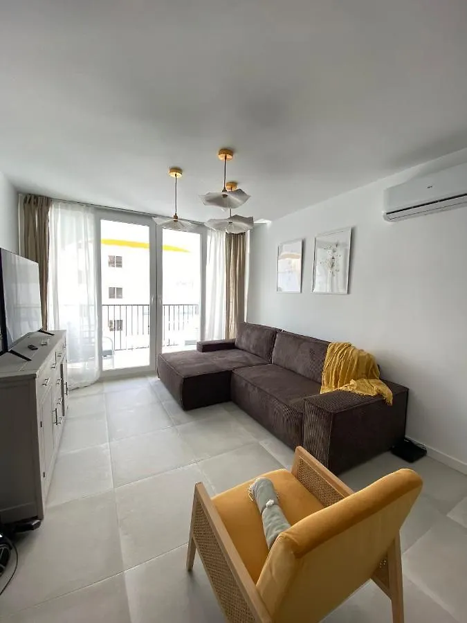 Stylish Seaside 3 Bed Apartment With Terrace + Sea View Benalmadena
