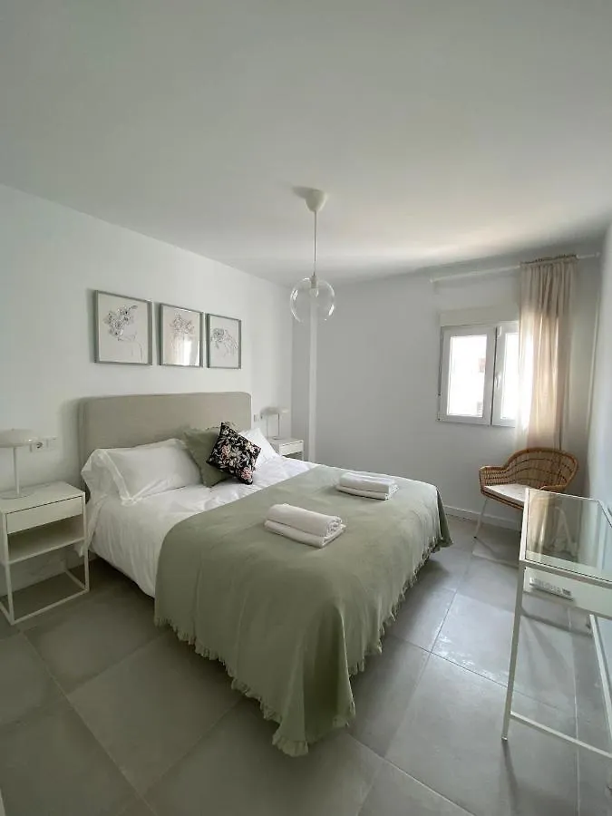 Stylish Seaside 3 Bed Apartment With Terrace + Sea View Benalmadena 0*,
