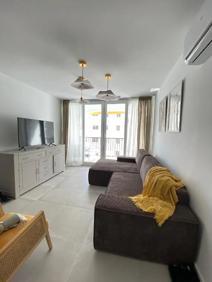 Stylish Seaside 3 Bed Apartment With Terrace + Sea View Benalmadena